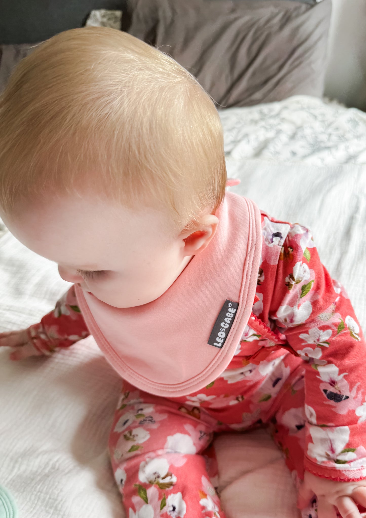 Bandana sea pink super absorbent cotton bib