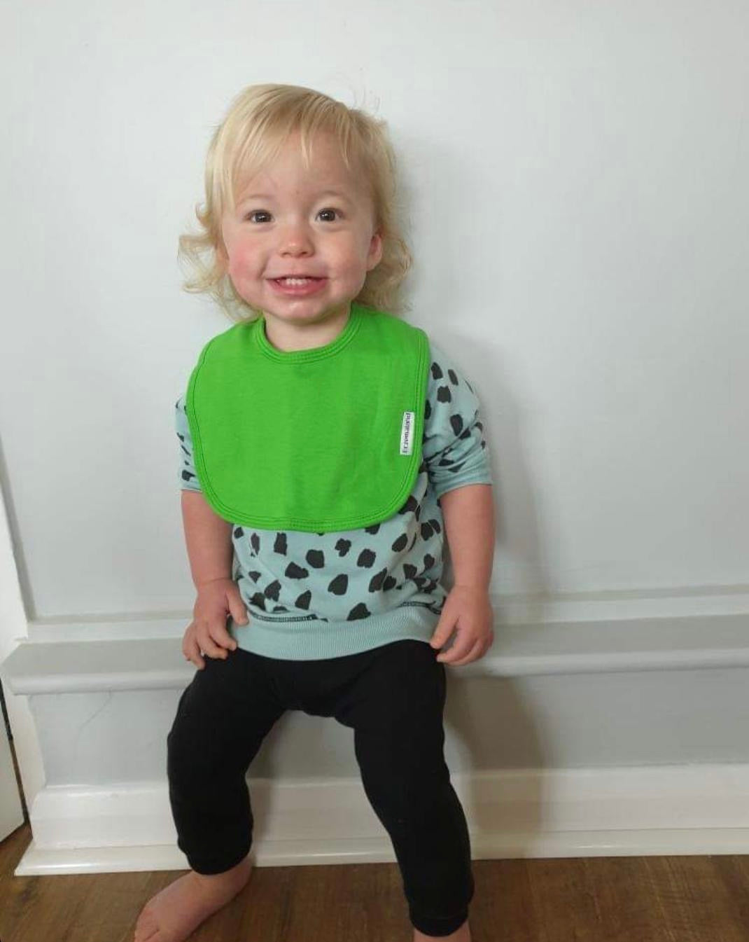 Green super absorbent cotton bib