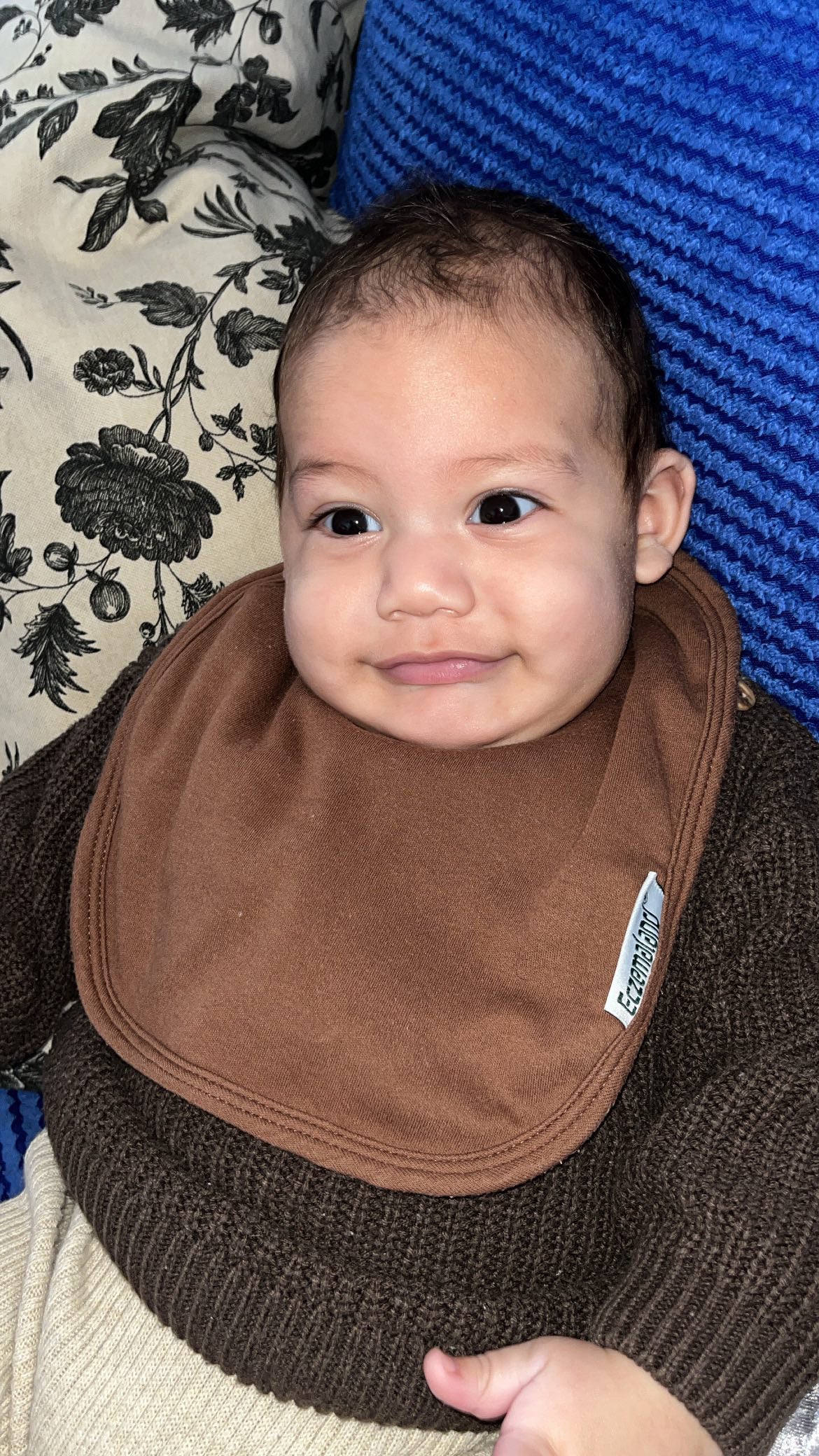 Brown super absorbent cotton bib
