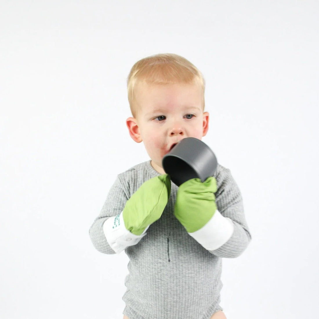 Tiny baby scratch mitts deals